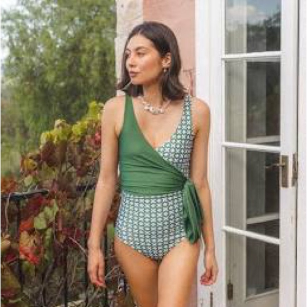 Green Patterned Bikini Set / One Piece